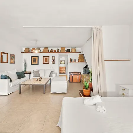 Cipreses * Puerto del Carmen (Lanzarote)